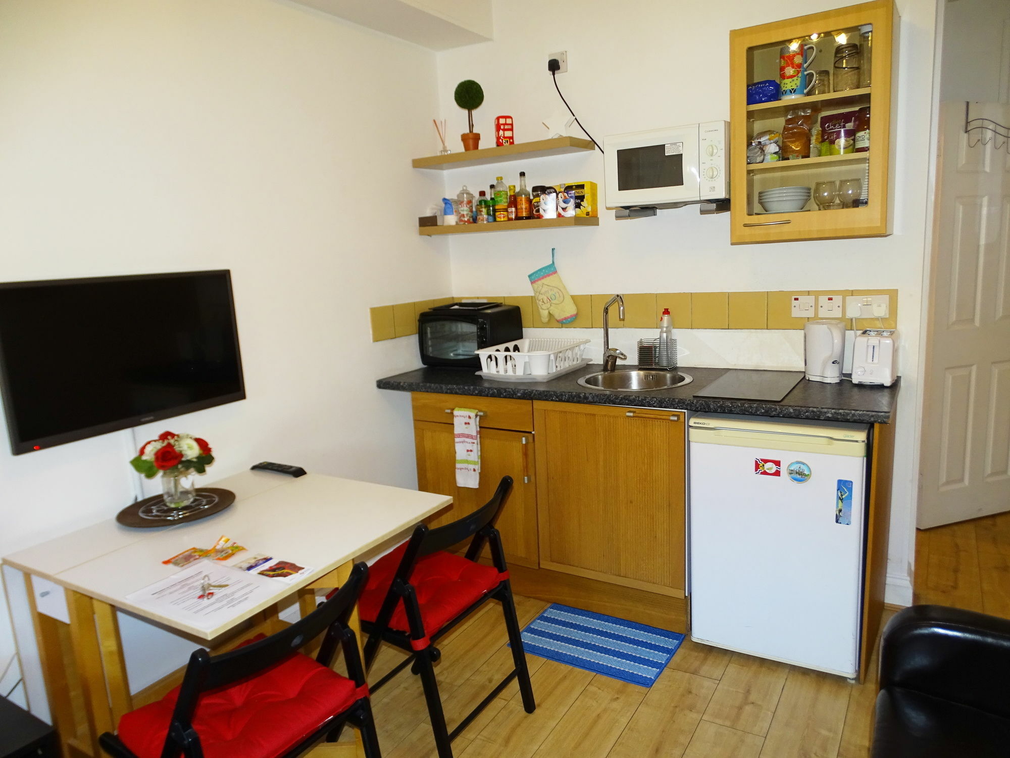 Dani Hampstead Studio Лондон Экстерьер фото