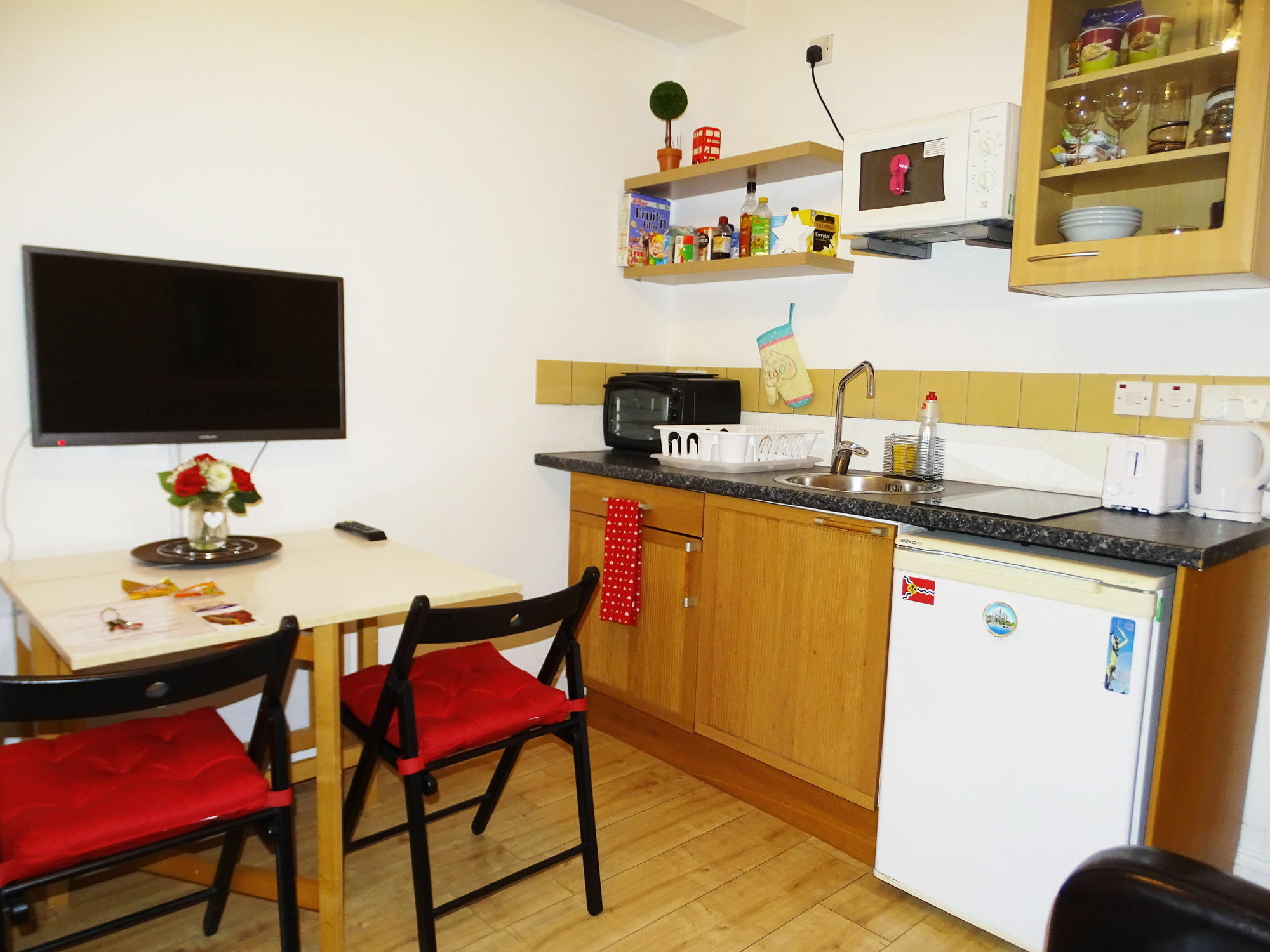 Dani Hampstead Studio Лондон Экстерьер фото