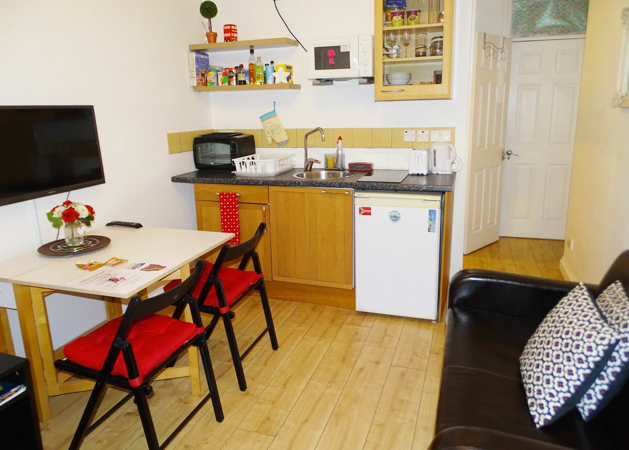 Dani Hampstead Studio Лондон Экстерьер фото